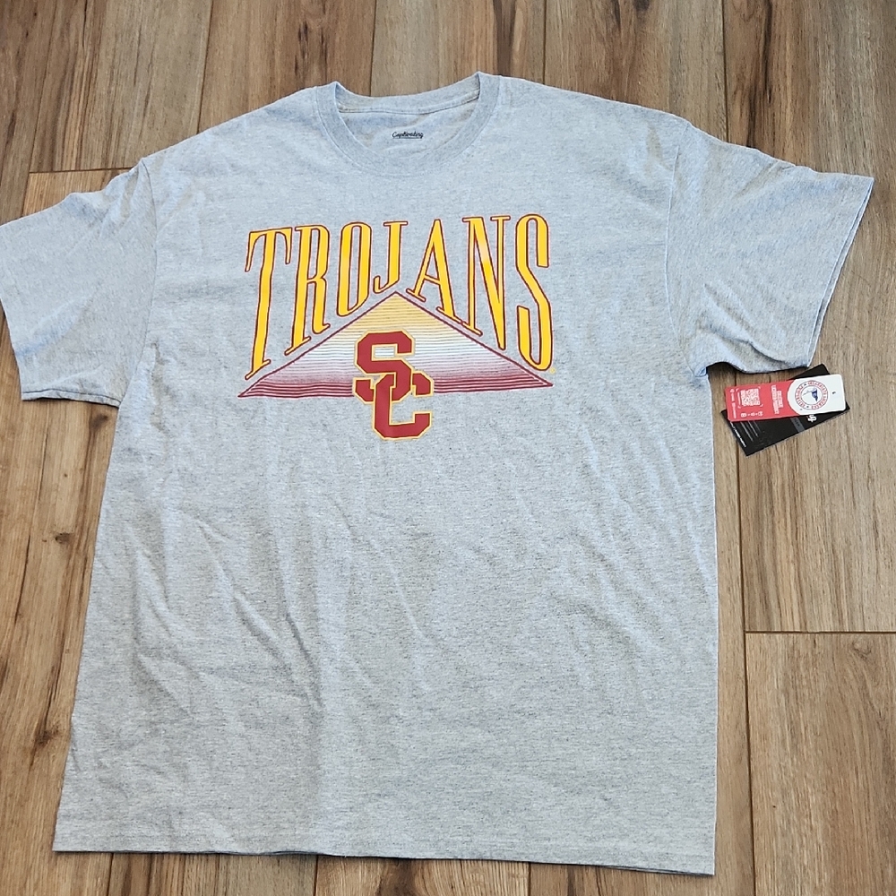 Captivating Collegiate South Carolina Trojans Short Sleeve Tee Size XL NEW